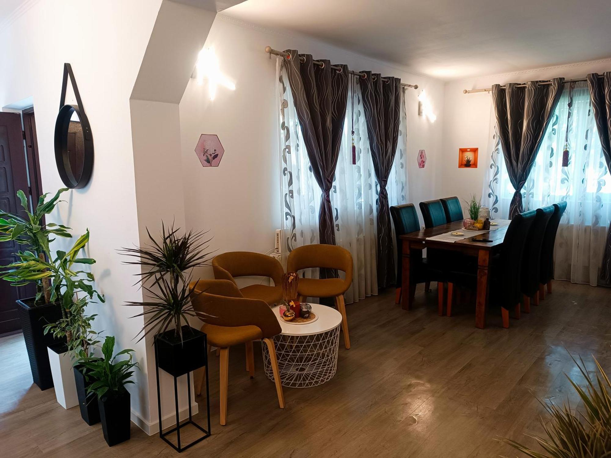 Casa Naomi Privatunterkunft *
