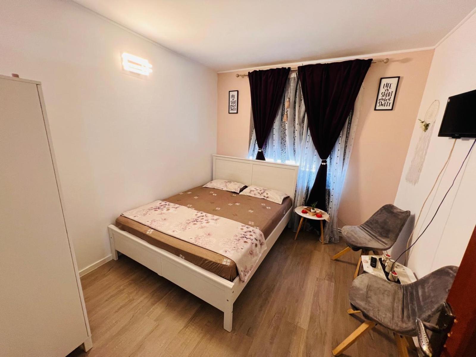 Privatunterkunft Casa Naomi